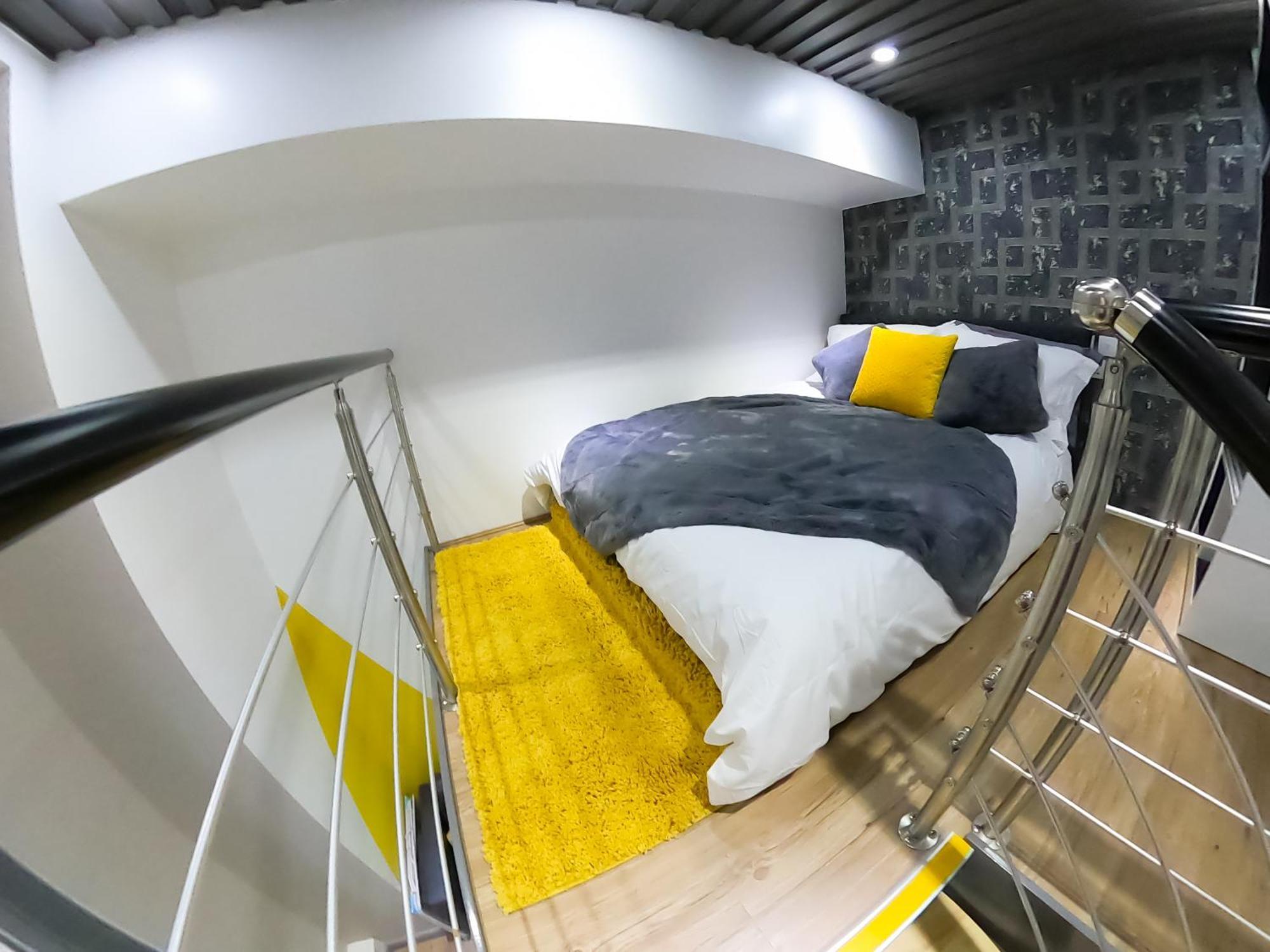 Apartment E103 Loft Retreat *